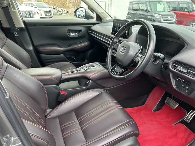 ホンダ ＺＲ－Ｖ ハイブリッド e:HEV Z 千葉県 2023(令5)年 5.6万km スーパープラチナグレーメタリック ナビ　全方位カメラ　革シート　ＢＯＳＥサウンド　置くだけ充電　ＢＴ　ＵＳＢ　フルセグ　スマホ連携　シートヒーター　パワーシート　パドルシフト　ドラレコ　ＢＳＭ　ＥＴＣ　電動リアドア　ＬＥＤ 18AW
