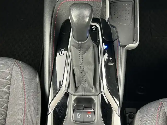 トヨタ カローラ スポーツ G Z 愛知県 2019(令1)年 3.5万km ホワイトパールクリスタルシャイン 禁煙車/純正7インチナビ/（AM/FM/Bluetooth/USB)/バックカメラ/トヨタセーフティセンス/・プリクラッシュセーフティ/・オートマチックハイビーム/・レーダークルーズコントロール/・レーントレーシングアシスト/・クリアランスソナー/・パーキングサポートブレーキ/・ロードサインアシスト/ドライブレコーダー/ETC2.0/アイドリングストップ/スマートキー/プッシュスタート/純正18インチアルミホイール/純正フロアマット