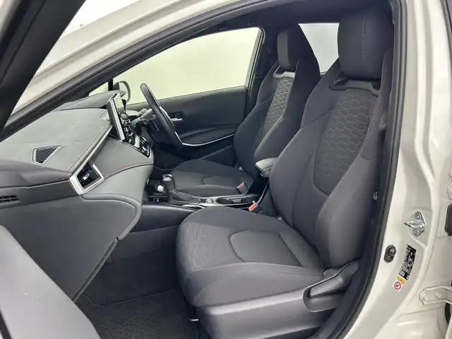 トヨタ カローラ スポーツ G Z 愛知県 2019(令1)年 3.5万km ホワイトパールクリスタルシャイン 禁煙車/純正7インチナビ/（AM/FM/Bluetooth/USB)/バックカメラ/トヨタセーフティセンス/・プリクラッシュセーフティ/・オートマチックハイビーム/・レーダークルーズコントロール/・レーントレーシングアシスト/・クリアランスソナー/・パーキングサポートブレーキ/・ロードサインアシスト/ドライブレコーダー/ETC2.0/アイドリングストップ/スマートキー/プッシュスタート/純正18インチアルミホイール/純正フロアマット