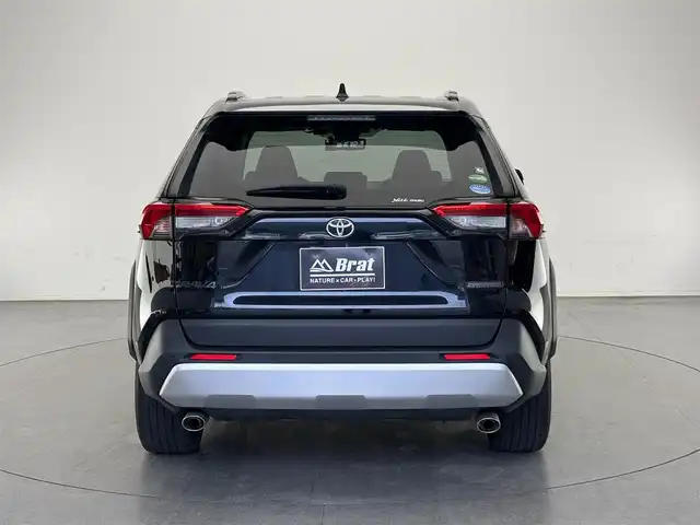 トヨタ ＲＡＶ４ アドベンチャー 長野県 2019(令1)年 3.9万km アティチュードブラックマイカ ・4WD/・純正ナビ/・バックカメラ/・ビルトインETC/・ユピテル前後ドラレコ/・デジタルインナーミラー/・フルセグTV/・Bluetooth/・追従機能付クルコン/・19インチアルミホイール/・衝突被害軽減システム/・横滑り防止機能/・電動パーキングブレーキ/・オートホールド機能/・ダウンヒルアシスト/・オートマチックハイビーム/・ステアリングヒーター/・ステアリングスイッチ/・革巻ステアリング/・前席シートヒーター・シートエアコン/・運転席パワーシート/・スマートキー/・プッシュスタート/・スペアキー/・取扱説明書/・保証書