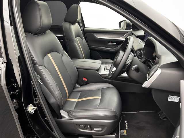 マツダ ＣＸ－６０ 25S エクスクルーシブモード 愛媛県 2023(令5)年 1.8万km ジェットブラックマイカ ・１２．３型ナビ/（フルセグＴＶ・ＢＴ・ＵＳＢ・ＦＭ・ＡＭ・ａｐｐｌｅ　ｃａｒｐｌａｙ・ａｎｄｒｏｉｄ　ａｕｔｏ・ＨＤＭＩ）/・全方位カメラ　/・サンルーフ　/・前方ドラレコ　/・ＥＴＣ　/・レーダークルーズコントロール/・DN席シートヒーター/・DN席ベンチレーション/・DN席パワーシート/・ステアリングヒーター/・パワーバックドア/・衝突軽減ブレーキ/・レーンキープアシスト/・スペアキー