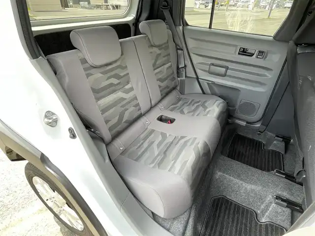 ダイハツ タフト G 道央・札幌 2024(令6)年 0.5万km シャイニングホワイトパール ４WD/ワンオーナー/ガラスルーフ/純正ディーラーOPナビ/CD/DVD/BT/フルセグ/衝突被害軽減ブレーキ/横滑り防止装置/レーンキープアシスト/コーナーセンサー/バックカメラ/ETC/ドライブレコーダー/アイドリングストップ/PWRMODE/前席シートヒーター/革巻きステアリング/ステアリングリモコン/電動パーキング/ブレーキホールド/レーダー探知機/プッシュスタート/スマートキー/LEDヘッドライト/オートライト/オートハイビーム/フォグランプ/電動格納ミラー/純正フロアマット/ドアバイザー/スペアキー/純正エンジンスターター/社外AW付冬タイヤ積込/165/65/R15/2023年/山9mm