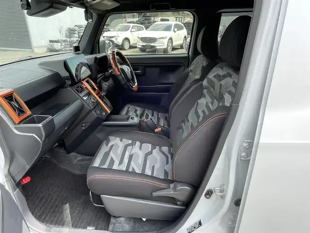 ダイハツ タフト G 道央・札幌 2024(令6)年 0.5万km シャイニングホワイトパール ４WD/ワンオーナー/ガラスルーフ/純正ディーラーOPナビ/CD/DVD/BT/フルセグ/衝突被害軽減ブレーキ/横滑り防止装置/レーンキープアシスト/コーナーセンサー/バックカメラ/ETC/ドライブレコーダー/アイドリングストップ/PWRMODE/前席シートヒーター/革巻きステアリング/ステアリングリモコン/電動パーキング/ブレーキホールド/レーダー探知機/プッシュスタート/スマートキー/LEDヘッドライト/オートライト/オートハイビーム/フォグランプ/電動格納ミラー/純正フロアマット/ドアバイザー/スペアキー/純正エンジンスターター/社外AW付冬タイヤ積込/165/65/R15/2023年/山9mm