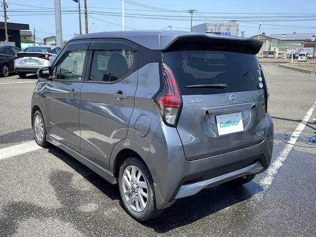 日産 デイズ ハイウェイスターX 新潟県 2020(令2)年 6.5万km チタニウムグレーメタリック 純正オプションナビ/（DTV/DVD/Bluetooth）/衝突軽減/レーンキープアシスト/全周囲カメラ/コーナーセンサー/ETC/アイドリングストップ/フロアマット/ヘッドライトレベライザー/LEDヘッドライト/フォグランプ/ウィンカーミラー/ドアバイザー/スペアキー