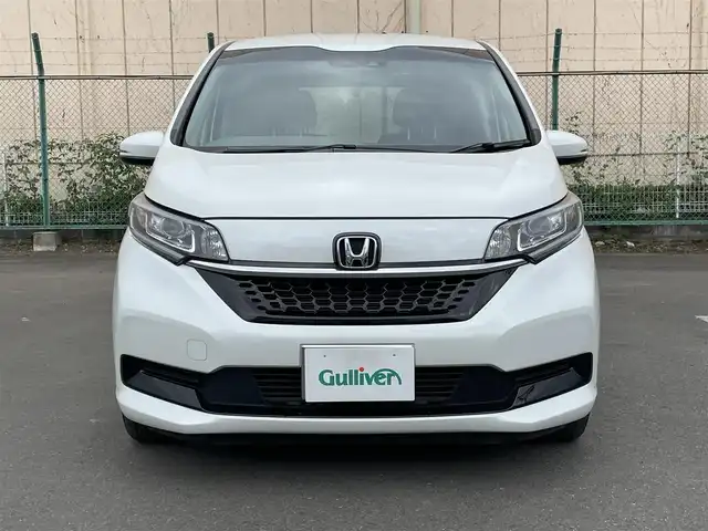 ホンダ フリード G ホンダセンシング 東京都 2021(令3)年 3.4万km プラチナホワイトパール ホンダセンシング/・CMBS/・歩行者事故低減ステアリング/・ACC/・LKAS/・誤発信抑制機能/両側パワースライドドア/ナビ装着スペシャルパッケージ/・ホンダGathersナビ/・CD/DVD/BT/FM/AM/TV/・ステアリングスイッチ/・ワイドリアカメラ/・地デジTV/・USB端子/LEDオートヘッドランプ/コーナーセンサー/プッシュスタート