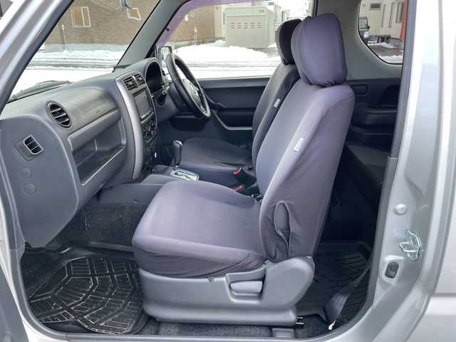 マツダ ＡＺ オフロード XC 道央・札幌 2011(平23)年 9.9万km シルキーシルバーメタリック ４WD/社外メモリーナビ/CD/DVD/BT/フルセグ/ETC/トランスファー切替/シートカバー/リモコンキー/ハロゲンヘッドライト/フォグランプ/電動格納ミラー/ドアバイザー/社外AW付夏タイヤ積込/175/80/R16/2019年/山3mm