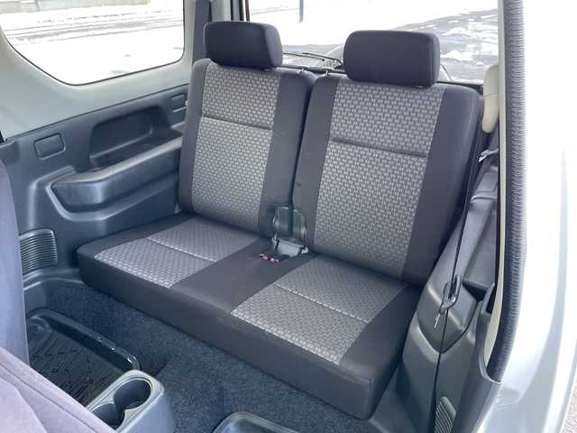 マツダ ＡＺ オフロード XC 道央・札幌 2011(平23)年 9.9万km シルキーシルバーメタリック ４WD/社外メモリーナビ/CD/DVD/BT/フルセグ/ETC/トランスファー切替/シートカバー/リモコンキー/ハロゲンヘッドライト/フォグランプ/電動格納ミラー/ドアバイザー/社外AW付夏タイヤ積込/175/80/R16/2019年/山3mm