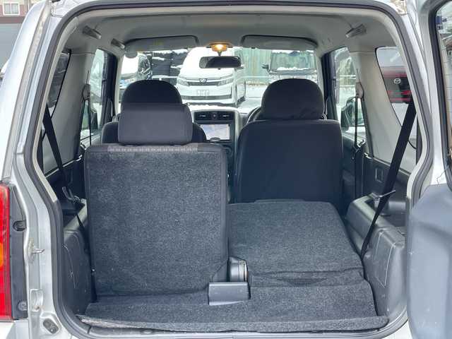 マツダ ＡＺ オフロード XC 道央・札幌 2011(平23)年 9.9万km シルキーシルバーメタリック ４WD/社外メモリーナビ/CD/DVD/BT/フルセグ/ETC/トランスファー切替/シートカバー/リモコンキー/ハロゲンヘッドライト/フォグランプ/電動格納ミラー/ドアバイザー/社外AW付夏タイヤ積込/175/80/R16/2019年/山3mm