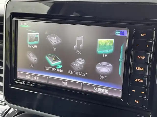 スズキ スペーシア カスタム HYBRID XS ターボ 大阪府 2018(平30)年 11.1万km ブルーイッシュブラックパール3 (株)IDOMが運営する【じしゃロン東大阪店】の自社ローン専用車両になります。こちらは現金またはオートローンご利用時の価格です。自社ローンご希望の方は別途その旨お申付け下さい/社外SDナビ【CN-RZ743W】/フルセグテレビ/Bluetooth/クルーズコントロール/プッシュスタート＆スマートキー/アイドリングストップ/両側パワースライドドア/パドルシフト/LEDヘッドライト/LEDフォグランプ/スリムサーキュレーター/ドアバイザー/取説（車両・ナビ）＆保証書/スペアキー