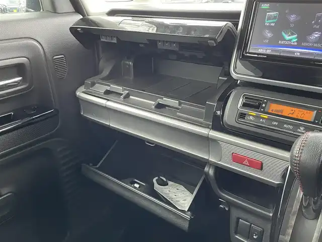 スズキ スペーシア カスタム HYBRID XS ターボ 大阪府 2018(平30)年 11.1万km ブルーイッシュブラックパール3 (株)IDOMが運営する【じしゃロン東大阪店】の自社ローン専用車両になります。こちらは現金またはオートローンご利用時の価格です。自社ローンご希望の方は別途その旨お申付け下さい/社外SDナビ【CN-RZ743W】/フルセグテレビ/Bluetooth/クルーズコントロール/プッシュスタート＆スマートキー/アイドリングストップ/両側パワースライドドア/パドルシフト/LEDヘッドライト/LEDフォグランプ/スリムサーキュレーター/ドアバイザー/取説（車両・ナビ）＆保証書/スペアキー
