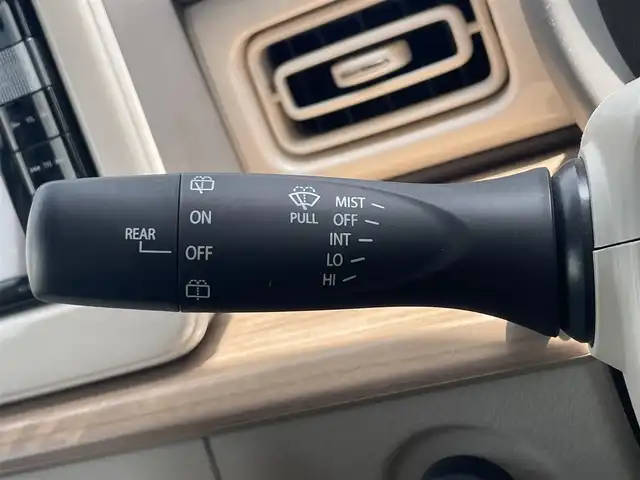 スズキ ラパン S 滋賀県 2018(平30)年 3.3万km シフォンアイボリーメタリック 純正メモリナビ/・AM/FM/・CD/DVD/・USB/SD/iPod/・Bluetooth/・フルセグTV/バックカメラ/ETC/ドライブレコーダー/シートヒーター/衝突軽減ブレーキ/LEDヘッドライト/オートライト/スタッドレスタイヤ積み込み