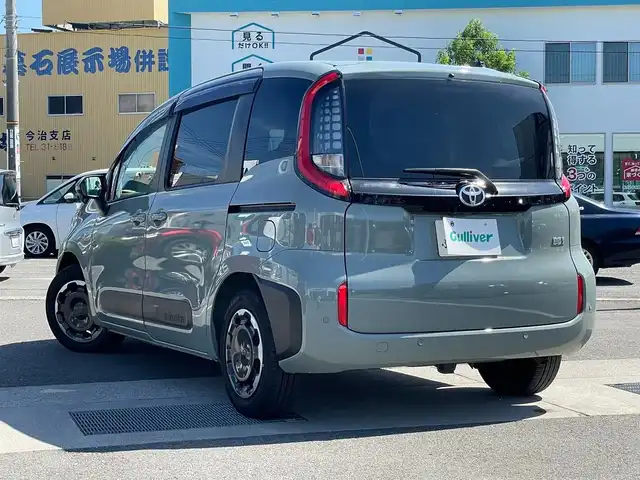 トヨタ シエンタ ハイブリッド Z 愛媛県 2024(令6)年 2.2万km アーバンカーキ トヨタセーフティセンス/プッシュスタート/純正メモリナビ(AM/FM/フルセグTV/Bluetooth）/バックカメラ/ETC/両側パワースライドドア/クルーズコントロール/アイドリングストップ/コーナーセンサー/オートライト/オートマチックハイビーム/横滑り防止装置/レーンキープアシスト/AAC