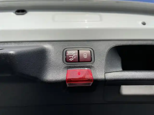 メルセデス・ベンツ ＣＬＡ１８０ Sブレイク AMGライン 千葉県 2020(令2)年 2.1万km デジタルホワイト パノラミックスライディングルーフ/ヘッドアップディスプレイ/ワイヤレス充電/純正HDDナビ/バックカメラ/地デジTV/パワーバックドア/パワーシート/シートヒーター/純正１８インチAW