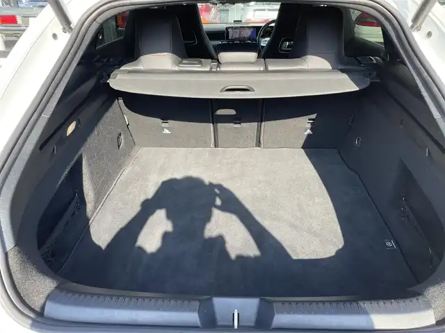 メルセデス・ベンツ ＣＬＡ１８０ Sブレイク AMGライン 千葉県 2020(令2)年 2.1万km デジタルホワイト パノラミックスライディングルーフ/ヘッドアップディスプレイ/ワイヤレス充電/純正HDDナビ/バックカメラ/地デジTV/パワーバックドア/パワーシート/シートヒーター/純正１８インチAW