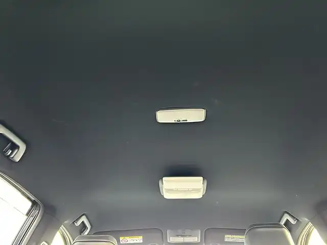 トヨタ ハリアー プレミアム 佐賀県 2014(平26)年 11.9万km スパークリングブラックパールクリスタルシャイン ワンオーナー/純正9インチSDナビゲーション/・フルセグTV/CD/DVD/SD/Bluetooth/フリップダウンモニター/バックカメラ/ビルトインETC/パワーバックドア/ハーフレザーシート/D席パワーシート/ISOFIX対応/革巻きステアリング/ステアリングリモコン/純正18インチアルミホイール/純正LEDヘッドライト/・オートマチックハイビーム/純正LEDフォグランプ/純正フロアマット/純正ドアバイザ―/新車保証書/取扱説明書/スペアキー１本/トヨタセーフティセンスC/・レーダークルーズコントロール/・レーンディパーチャーアラート/・プリクラッシュセーフティ/・クリアランスソナー