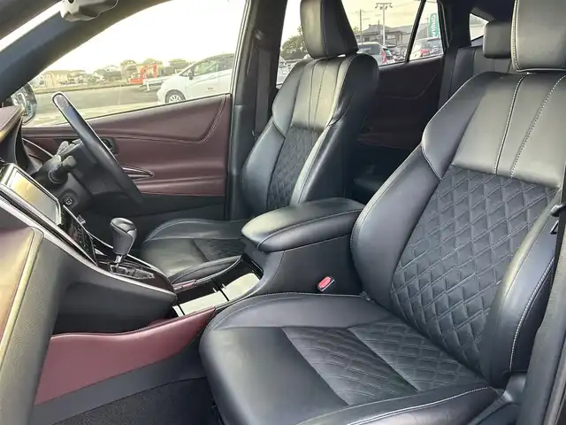 トヨタ ハリアー プレミアム 佐賀県 2014(平26)年 11.9万km スパークリングブラックパールクリスタルシャイン ワンオーナー/純正9インチSDナビゲーション/・フルセグTV/CD/DVD/SD/Bluetooth/フリップダウンモニター/バックカメラ/ビルトインETC/パワーバックドア/ハーフレザーシート/D席パワーシート/ISOFIX対応/革巻きステアリング/ステアリングリモコン/純正18インチアルミホイール/純正LEDヘッドライト/・オートマチックハイビーム/純正LEDフォグランプ/純正フロアマット/純正ドアバイザ―/新車保証書/取扱説明書/スペアキー１本/トヨタセーフティセンスC/・レーダークルーズコントロール/・レーンディパーチャーアラート/・プリクラッシュセーフティ/・クリアランスソナー