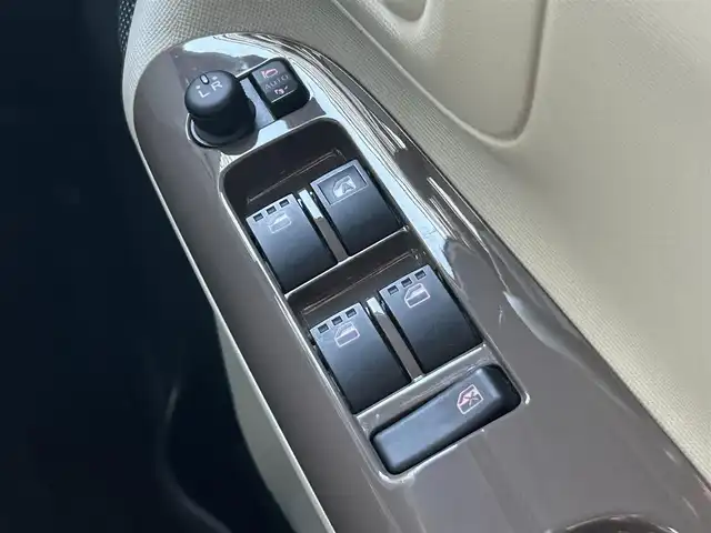 ダイハツ ムーヴ キャンバス X メイクアップ SA Ⅲ 静岡県 2018(平30)年 4.3万km パールホワイトⅢ/ナチュラルベージュマイカメタリック 2トーン スマートアシストIII/エコアイドル/純正SDナビ/地デジTV/【DVD/CD再生機能】/バックカメラ/ドライブレコーダー（DRN-H68N）/ETC/リアコーナーセンサー/キーフリーシステム