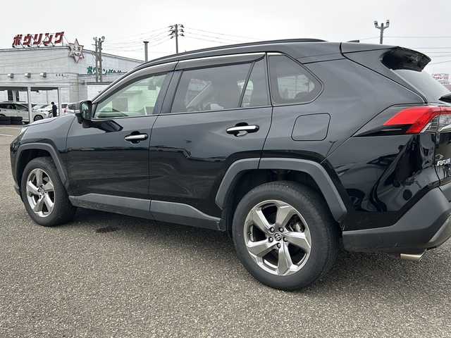 トヨタ ＲＡＶ４ G 新潟県 2020(令2)年 8.2万km アティチュードブラックマイカ 純正（ナビ・BT・ETC）/フルセグTV/黒皮シート/バックシート/パワーシート/シートヒーター/パワーリアゲート/ドライブレコーダー/プッシュスタート/車線逸脱警報/ステアリングヒーター/パーキングサポートブレーキ