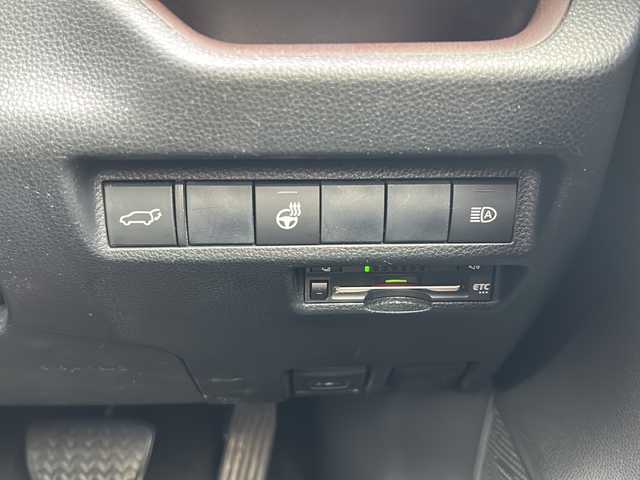 トヨタ ＲＡＶ４ G 新潟県 2020(令2)年 8.2万km アティチュードブラックマイカ 純正（ナビ・BT・ETC）/フルセグTV/黒皮シート/バックシート/パワーシート/シートヒーター/パワーリアゲート/ドライブレコーダー/プッシュスタート/車線逸脱警報/ステアリングヒーター/パーキングサポートブレーキ