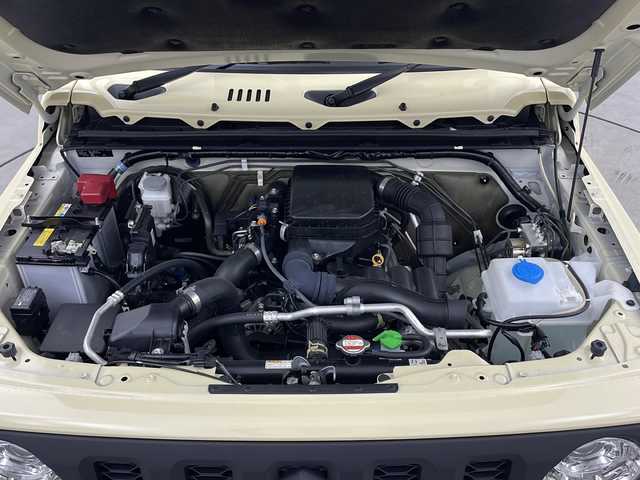スズキ ジムニー XC 三重県 2022(令4)年 1.9万km シフォンアイボリーメタリックブラック2トーンルーフ 禁煙車/ワンオーナー/アルパイン9型ナビ/・AppleCarplay・AndroidAuto・CD・DVD/・HDMI・BT・フルセグTV・AM・FM/バックカメラ/衝突軽減/レーンキープ/横滑り防止装置/アイドリングストップ/クルーズコントロール/運転席・助手席シートヒーター/LEDヘッドライト/フォグライト/革巻きステアリング/純正フロアマット/純正16インチアルミ/スペアキー/前後ドラレコ/ビルトインETC/取扱説明書/保証書