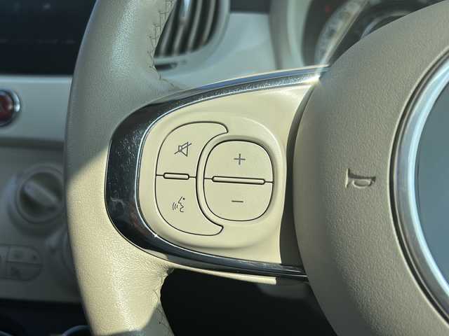 フィアット ５００ 1．2 ポップ 佐賀県 2018(平30)年 7.8万km ボサノバホワイト ETC/Bluetooth/AUX/USB入力端子/フロアマット純正/エアバックW＋サイド/横滑り防止装置/盗難防止装置/ステアリングスイッチ/革巻きステアリング/パワーステアリング/パワーウィンドウ/保証書/取扱説明書／記録簿