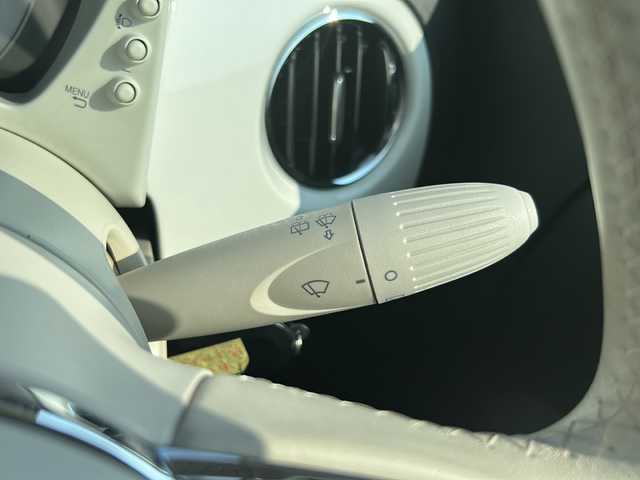 フィアット ５００ 1．2 ポップ 佐賀県 2018(平30)年 7.8万km ボサノバホワイト ETC/Bluetooth/AUX/USB入力端子/フロアマット純正/エアバックW＋サイド/横滑り防止装置/盗難防止装置/ステアリングスイッチ/革巻きステアリング/パワーステアリング/パワーウィンドウ/保証書/取扱説明書／記録簿