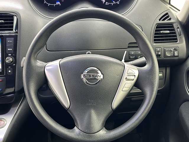 日産 セレナ 20X S HV Aセーフティ 長崎県 2014(平26)年 9.2万km クリスタルミスト 純正ナビ/・フルセグTV/・Bluetooth/・CD/DVD/純正後席モニター/アラウンドビューモニター/衝突軽減システム/車線逸脱防止/クルーズコントロール/両側パワースライドドア/後席サンシェード/シートカバー/ビルトインETC