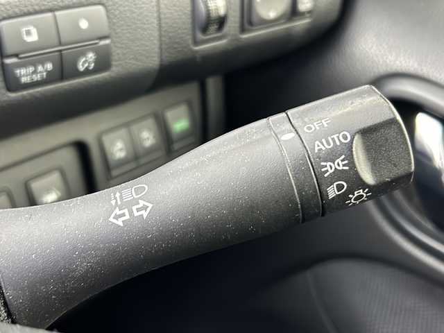 日産 セレナ 20X S HV Aセーフティ 長崎県 2014(平26)年 9.2万km クリスタルミスト 純正ナビ/・フルセグTV/・Bluetooth/・CD/DVD/純正後席モニター/アラウンドビューモニター/衝突軽減システム/車線逸脱防止/クルーズコントロール/両側パワースライドドア/後席サンシェード/シートカバー/ビルトインETC