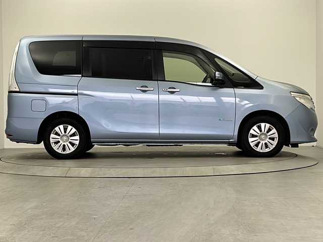 日産 セレナ 20X S HV Aセーフティ 長崎県 2014(平26)年 9.2万km クリスタルミスト 純正ナビ/・フルセグTV/・Bluetooth/・CD/DVD/純正後席モニター/アラウンドビューモニター/衝突軽減システム/車線逸脱防止/クルーズコントロール/両側パワースライドドア/後席サンシェード/シートカバー/ビルトインETC