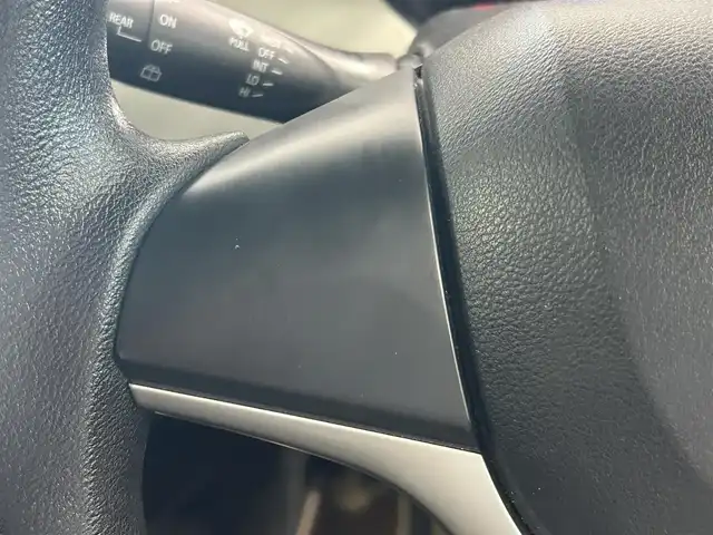 スズキ スペーシア HYBRID X 鹿児島県 2018(平30)年 6.3万km ピュアホワイトP 社外ナビ/(フルセグTV/Bluetooth/DVD/CD)/バックカメラ/衝突軽減ブレーキ/横滑り防止　/運転席シートヒーター/後席サーキュレーター/ロール式サンシェード/両側パワースライドドア/ドライブレコーダー/ETC/オートライト/電動格納ミラー/社外アルミホイール/社外フロアマット/ベンチシート/アイドリングストップ