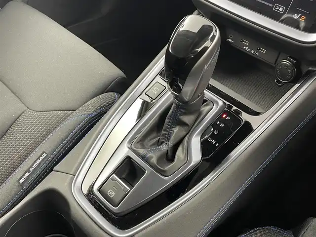 スバル レヴォーグ 1．8GT－H EX 愛知県 2021(令3)年 1.2万km クリスタルホワイトP 11.6インチ大型センターインフォメーションディスプレイナビ/Bluetooth　フルセグTV USB/AppleCarPlay AndroidAuto/純正オプションフルエアロ　/純正オプションフロントグリル　/アイサイトＸ/レーダークルーズコントロール/ビークルダイナミクスコントロール/エマージェンシーブレーキ/ドライバーモニタリングシステム/レーンキープアシスト/コーナーセンサー/パドルシフト/デジタルインナーミラー/LEDオートヘッドライト/パワーバックドア　/フロントカメラ/サイドカメラ/バックカメラ　/スペアキー/オートビークルホールド/ホイールロックナット/運転席ポジションメモリーパワーシート/助手席パワーシート/全席シートヒーター/純正18インチAW/純正ドライブレコーダー　/純正ＥＴＣ２．０　/純正フロアマット/純正カーゴマット/BALMINUM製17インチAW付BLIZZAK VRX3スタッドレスタイヤ4本積込