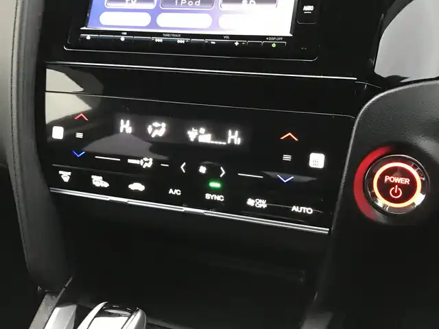 ホンダ シャトル ハイブリッド Z ホンダセンシング 鳥取県 2018(平30)年 8.9万km ホワイトオーキッドパール 純正ナビ/フルセグ/CD/DVD/BT/バックカメラ・ETC/ホンダセンシング/レーンキープアシスト/レーダークルーズコントロール/ハーフレザーシート/ドライブレコーダー/LEDヘットライト/フォグライト/純正16インチアルミホイール/パドルシフト/プッシュエンジンスタート/スペアキー/純正フロアマット/ドアバイザー/保証書・取扱説明書