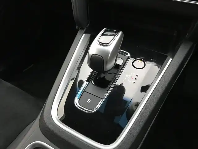 ホンダ シャトル ハイブリッド Z ホンダセンシング 鳥取県 2018(平30)年 8.9万km ホワイトオーキッドパール 純正ナビ/フルセグ/CD/DVD/BT/バックカメラ・ETC/ホンダセンシング/レーンキープアシスト/レーダークルーズコントロール/ハーフレザーシート/ドライブレコーダー/LEDヘットライト/フォグライト/純正16インチアルミホイール/パドルシフト/プッシュエンジンスタート/スペアキー/純正フロアマット/ドアバイザー/保証書・取扱説明書