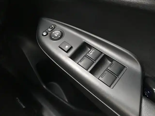 ホンダ シャトル ハイブリッド Z ホンダセンシング 鳥取県 2018(平30)年 8.9万km ホワイトオーキッドパール 純正ナビ/フルセグ/CD/DVD/BT/バックカメラ・ETC/ホンダセンシング/レーンキープアシスト/レーダークルーズコントロール/ハーフレザーシート/ドライブレコーダー/LEDヘットライト/フォグライト/純正16インチアルミホイール/パドルシフト/プッシュエンジンスタート/スペアキー/純正フロアマット/ドアバイザー/保証書・取扱説明書