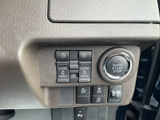 トヨタ ルーミー G 神奈川県 2022(令4)年 2.8万km 青