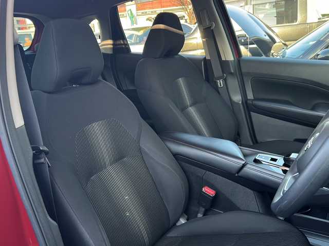 日産 ノート X 佐賀県 2023(令5)年 2万km ガーネットレッド ワンオーナー/純正ナビ/フルセグテレビ/Bluetooth/バックカメラ・全方位カメラ/オートライト/オートエアコン/プッシュスタート/衝突軽減システム/クルーズコントロール/スマートキー/オートブレーキホールド/ETC/純正フロアマット/クリアランスソナー/ステアリングリモコン/取扱説明書/保証書