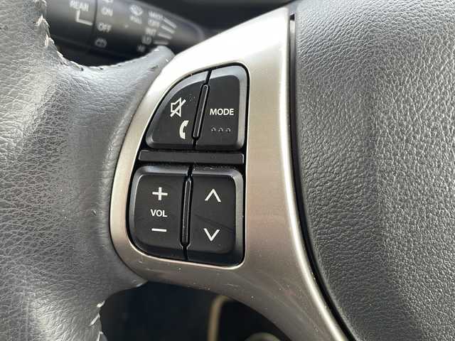 スズキ ジムニー ランドベンチャー 長野県 2016(平28)年 3.8万km パールホワイト ４WD　/AM/FM/CD　/USB入力端子　/ドライブレコーダー　/ステアリングスイッチ　/シートヒーター　/電動格納ミラー　/LEDヘッドライト　/衝突軽減システム　/横滑り防止　/サマータイヤ車載