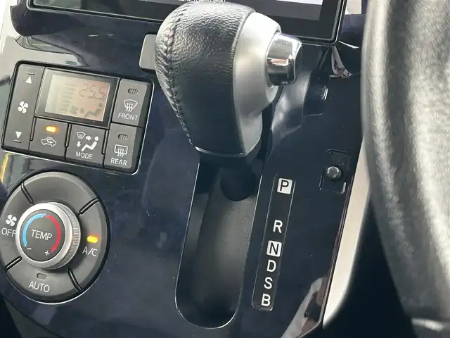 ダイハツ タント カスタム RS トップED SAⅡ 島根県 2016(平28)年 6.3万km ブラックマイカメタリック 純正8インチナビ/CD/DVD/DTV/Bluetooth/HDMI/USB/バックカメラ/両側パワースライドドア /LEDオートライト/ETC/ステアリングスイッチ/純正アルミホイール/ハーフレザー調シート/アイドリングストップ/フロアマット/純正ドアバイザー