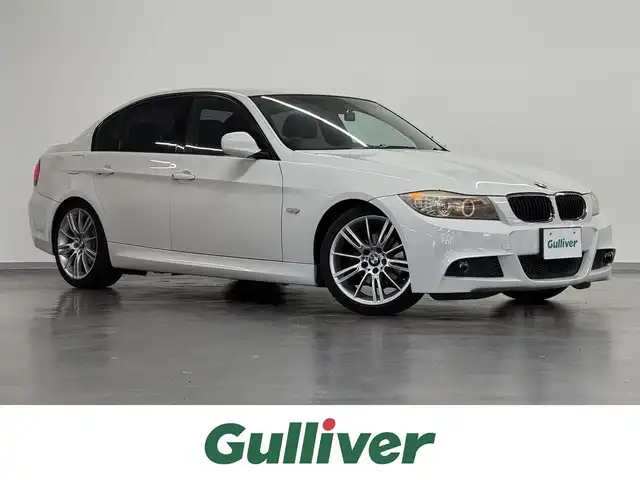 ＢＭＷ ３２０ｉ 三重県 2009(平21)年 10.6万km アルピンホワイトⅢ ガソリン（ハイオク）（直列4気筒）/FR/MTモード付フロア6AT/純正HDDナビ/（AM/FM/CD/DVD/HDDREC/AUX）/バックカメラ/ドライブレコーダー 前後/ETC（ルームミラー内蔵）/安全/・ABS/・SRS ダブル＆カーテンエアバッグ/装備/・パワーシート（D/N）/・オートライト/・キセノンヘッドライト/・前後フォグライト/・左右独立オートエアコン/・オートワイパー/・【OP】純正18inAW/・スマートキーx2