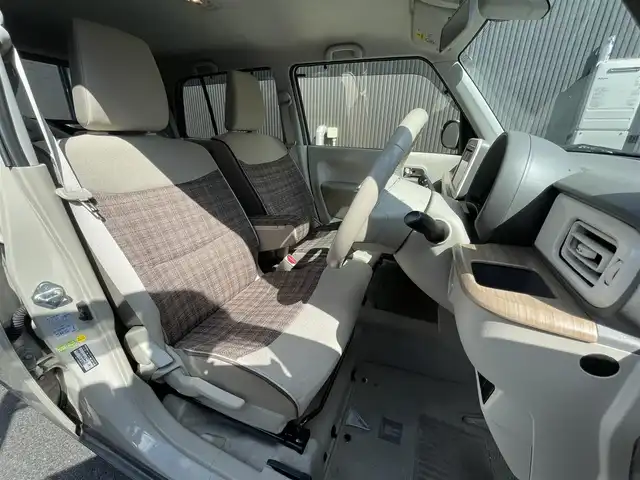 スズキ ラパン X 滋賀県 2015(平27)年 9.9万km フォーンベージュメタリック/ホワイト2トーンルーフ 禁煙車/純正ナビ/（AM/FM/USB/AUX/フルセグTV/Bluetooth）/全方位カメラ/運転席シートヒーター/アイドリングストップ/衝突回避支援システム/スマートキー/プッシュスタート/スマートキー/スペアキー/電動格納ミラー/ドアバイザー/純正フロアマット/横滑り防止装置