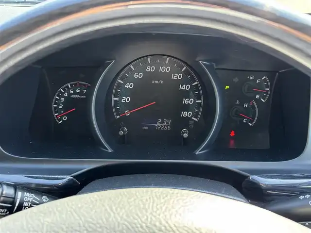 トヨタ ハイエース GL ロング 福岡県 2013(平25)年 7.3万km ホワイトパールクリスタルシャイン SDナビ/フルセグTV/バックカメラ/ETC/後席モニター/前方ドライブレコーダー/片側パワースライドドア/リモコンキー/オートライト