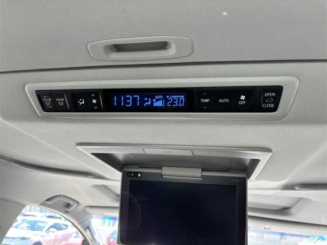 トヨタ ヴェルファイア Z Gエディション 福岡県 2018(平30)年 8.1万km ブラック ワンオーナー/トヨタセーフティセンス/サンルーフ/純正12.1型後席ディスプレイ/純正10型ナビ/（BT/フルセグ/DISC/SD/SDREC/AM/FM）/Bカメラ/両側パワースライドドア/レーダークルーズコントロール/LEDヘッドライト/オートライト/オートマチックハイビーム/革シート/DN席パワーシート/シートメモリー/DN席エアシート/DN席シートヒーター/ステアリングヒーター/純正18インチAW/USB入力端子/HDMI入力端子/横滑り防止装置/コーナーセンサー/レーンキープアシスト/盗難防止装置/衝突軽減システム/スマートキー/ETC2.0/保証書/取扱説明書