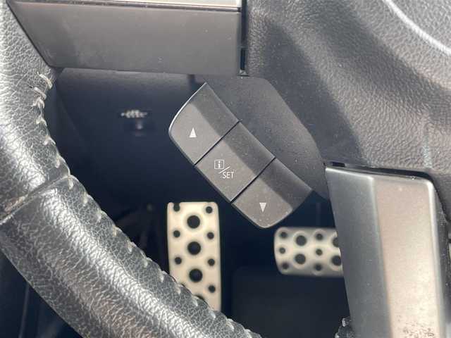 スバル フォレスター S－リミテッド 岡山県 2015(平27)年 10.1万km アイスシルバーメタリック 登録時走行距離100118キロ/社外ディスプレイオーディオ（FN-6200DVD)/AM/FM/AUX/DVD/ipod/アイサイト/・プリクラッシュブレーキ/・レーダークルーズコントロール/・車線逸脱防止支援/ブラインドスポットモニター/バックカメラ/アイドリングストップ/前ドライブレコーダー/パワーシート（D席＋N席）/シートヒーター（D席＋N席）/プッシュスタート/スマートキー/ETC