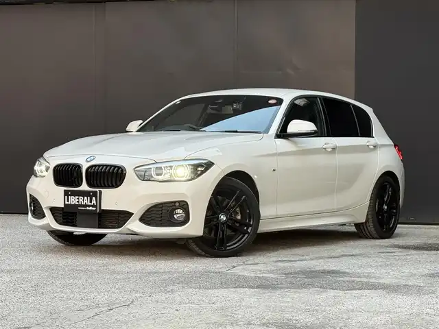 ＢＭＷ １１８ｄ Mスポーツ エディションシャドー 和歌山県 2019(平31)年 3.2万km アルピンホワイトⅢ 黒革/ACC/インテリジェントセーフティ/純正ナビ/バックカメラ/Bluetoothオーディオ/コンフォートアクセス/パワーシート/シートヒーター/前後ドラレコ/純18incAW/ドライビングモード/LEDライト/ETC