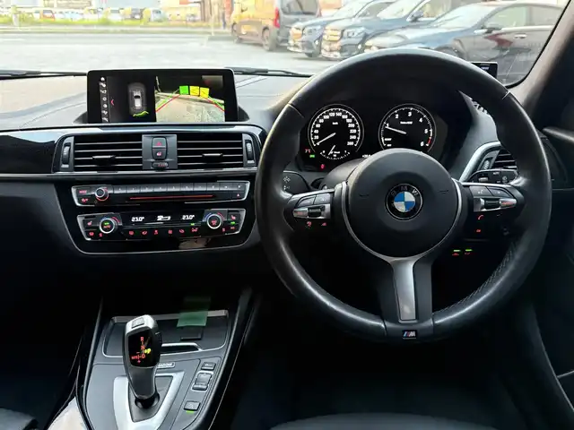 ＢＭＷ １１８ｄ Mスポーツ エディションシャドー 和歌山県 2019(平31)年 3.2万km アルピンホワイトⅢ 黒革/ACC/インテリジェントセーフティ/純正ナビ/バックカメラ/Bluetoothオーディオ/コンフォートアクセス/パワーシート/シートヒーター/前後ドラレコ/純18incAW/ドライビングモード/LEDライト/ETC