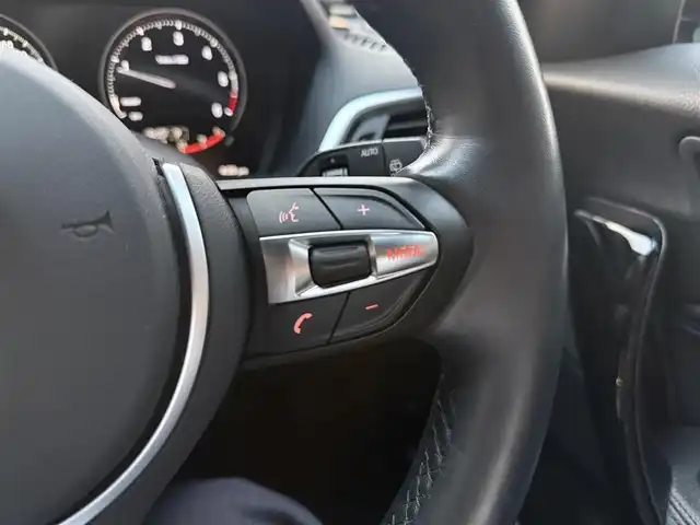 ＢＭＷ １１８ｄ Mスポーツ エディションシャドー 和歌山県 2019(平31)年 3.2万km アルピンホワイトⅢ 黒革/ACC/インテリジェントセーフティ/純正ナビ/バックカメラ/Bluetoothオーディオ/コンフォートアクセス/パワーシート/シートヒーター/前後ドラレコ/純18incAW/ドライビングモード/LEDライト/ETC