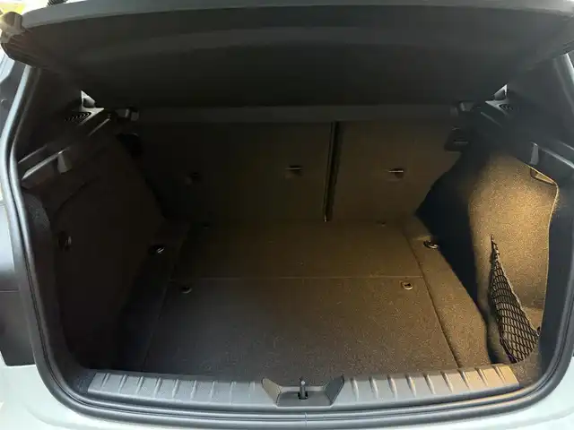 ＢＭＷ １１８ｄ Mスポーツ エディションシャドー 和歌山県 2019(平31)年 3.2万km アルピンホワイトⅢ 黒革/ACC/インテリジェントセーフティ/純正ナビ/バックカメラ/Bluetoothオーディオ/コンフォートアクセス/パワーシート/シートヒーター/前後ドラレコ/純18incAW/ドライビングモード/LEDライト/ETC