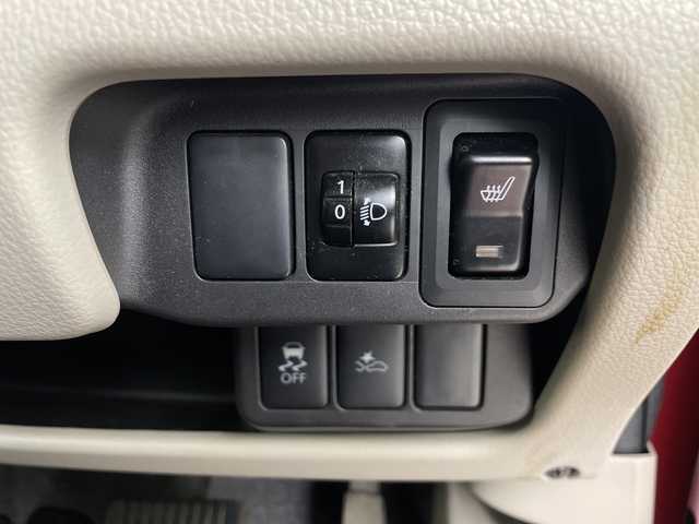 三菱 ｅＫワゴン M e－アシスト 埼玉県 2016(平28)年 4.8万km レッドメタリック 社外メモリナビ/　（フルセグＴＶ／ＢＴ／ＵＳＢ／ＤＶＤ／ＣＤ）　/運転席シートヒーター　/衝突被害軽減ブレーキ　/横滑り防止措置　/アイドリングストップ　/タッチパネルオートエアコン　/ドアバイザー　/フロアマット