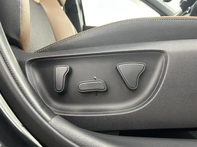 トヨタ ヤリスクロス ハイブリッド Z アドベンチャー 埼玉県 2023(令5)年 1.2万km ブラックマイカ 純正８インチディスプレイオーディオ　ＳａｆｔｙＳｅｎｃｅ　パノラビックビューモニター　パワーシート　シートヒーター　ステアリングヒーター　純正ルームミラー内蔵前後ドラレコ　ＡｐｐｌｅＣａｒＰｌａｙ ヘッドアップディスプレイ　