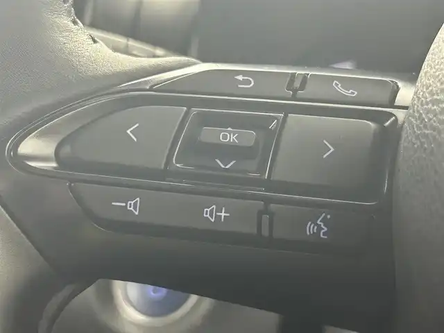 トヨタ ヤリスクロス ハイブリッド Z アドベンチャー 埼玉県 2023(令5)年 1.2万km ブラックマイカ 純正８インチディスプレイオーディオ　ＳａｆｔｙＳｅｎｃｅ　パノラビックビューモニター　パワーシート　シートヒーター　ステアリングヒーター　純正ルームミラー内蔵前後ドラレコ　ＡｐｐｌｅＣａｒＰｌａｙ ヘッドアップディスプレイ　